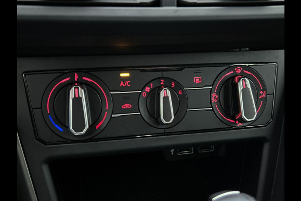 Volkswagen Polo 1.0 TSI Comfortline (NL-auto, Navi, Digitale Dash, Parkeersensoren, APP-Connect, Climate Con, Cruise Con, Etc)