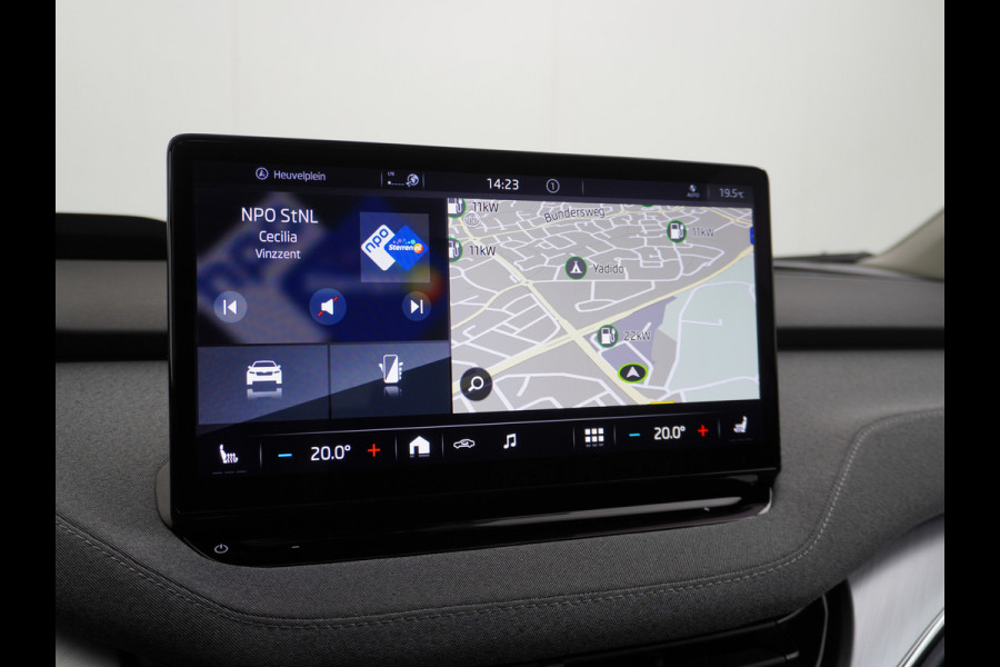 Škoda ENYAQ iV 80 Trekhaak Panodak Auto-Pilot Head-Up Display Apple Carplay Android Auto Adap.Cruise DAB Elek.Stoel+Memory+Verwarmd Navi Led-Ma Dynamic ChassisControl Climate Pack 2 Infotaiment Plus Klimaat Plus Family Comfort Pack Assistentie Keyless LMV 20" Grote Accu! 1e Eigenaar 1.000KG Trekgewicht! Zeer Compleet € 56.000 nieuw Grootste Aktieradius/accu pakket.