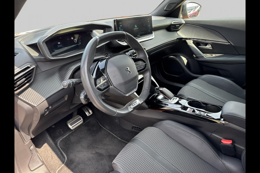 Peugeot e-2008 EV GT 50 kWh | 3 fase | 11 kW lader