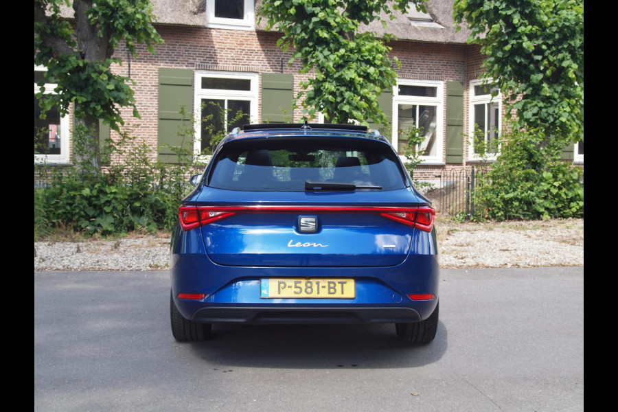 Seat Leon Sportstourer 1.4 TSI eHybrid PHEV FR | Panoramadak | Camera | Apple Carplay | Cruise Control | Sfeerverlichting |