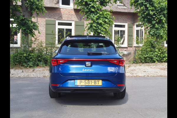Seat Leon Sportstourer 1.4 TSI eHybrid PHEV FR | Panoramadak | Camera | Apple Carplay | Cruise Control | Sfeerverlichting |