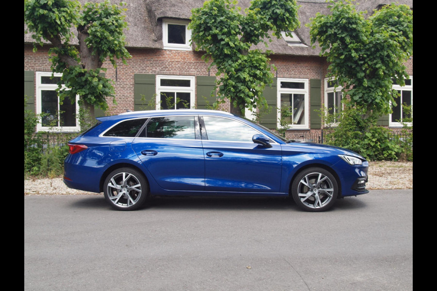 Seat Leon Sportstourer 1.4 TSI eHybrid PHEV FR | Panoramadak | Camera | Apple Carplay | Cruise Control | Sfeerverlichting |