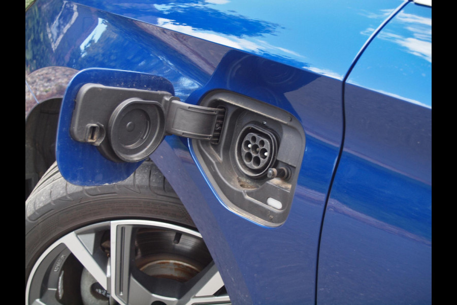 Seat Leon Sportstourer 1.4 TSI eHybrid PHEV FR | Panoramadak | Camera | Apple Carplay | Cruise Control | Sfeerverlichting |