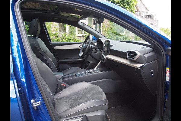 Seat Leon Sportstourer 1.4 TSI eHybrid PHEV FR | Panoramadak | Camera | Apple Carplay | Cruise Control | Sfeerverlichting |