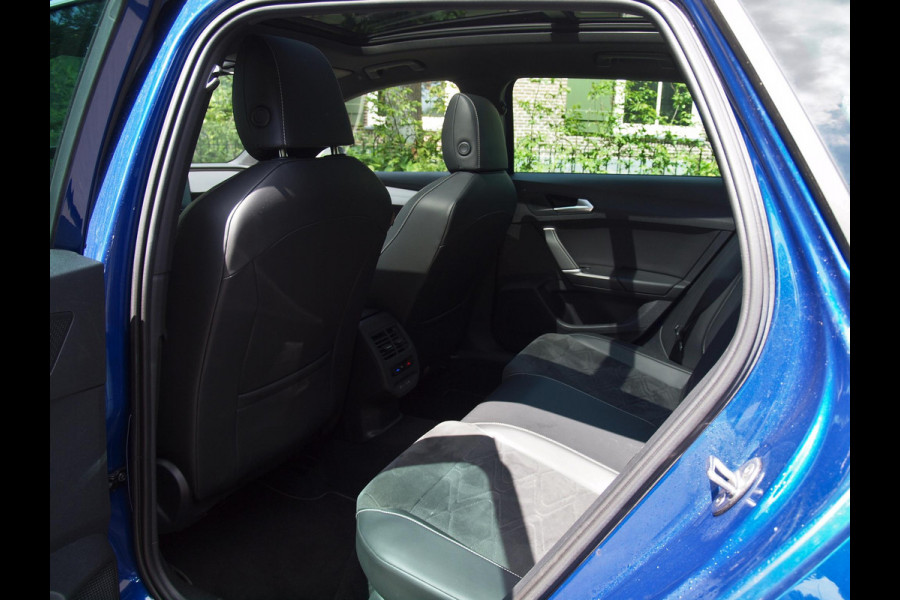 Seat Leon Sportstourer 1.4 TSI eHybrid PHEV FR | Panoramadak | Camera | Apple Carplay | Cruise Control | Sfeerverlichting |
