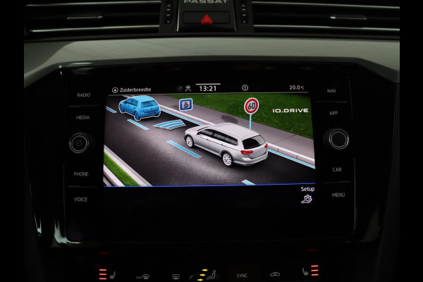 Volkswagen Passat 1.4 TSI PHEV GTE | Stoelverwarming | Camera | Adaptive cruise | Matrix LED | Massage | Carplay | Navigatie | Side Assist