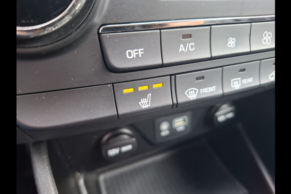 Hyundai Tucson 1.6 T-GDI Premium Automaat | Panodak | Lederen Sportstoelen Verwarmd | Trekhaak Afneembaar | Apple Carplay | Navigatie | Cruise Control | Climate Control | Camera | L.M. 19" |