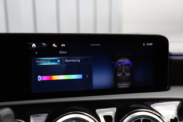 Mercedes-Benz A-Klasse 250e AMG Aut8 | 218PK | Pano | Head-up | Burmester | Memory | Sfeerverlichting | Multibeam | ACC | Stuurwielverwarming | Trekhaa Mercedes-Benz A-Klasse 250e AMG Aut8 | 218PK | Pano | Head-up | Burmester | Memory | Sfeerverlichting | Multibeam | ACC | Stuurwielverwarming | Trekhaa