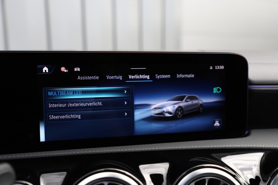 Mercedes-Benz A-Klasse 250e AMG Aut8 | 218PK | Pano | Head-up | Burmester | Memory | Sfeerverlichting | Multibeam | ACC | Stuurwielverwarming | Trekhaa Mercedes-Benz A-Klasse 250e AMG Aut8 | 218PK | Pano | Head-up | Burmester | Memory | Sfeerverlichting | Multibeam | ACC | Stuurwielverwarming | Trekhaa