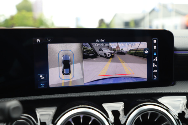 Mercedes-Benz A-Klasse 250e AMG Aut8 | 218PK | Pano | Head-up | Burmester | Memory | Sfeerverlichting | Multibeam | ACC | Stuurwielverwarming | Trekhaa Mercedes-Benz A-Klasse 250e AMG Aut8 | 218PK | Pano | Head-up | Burmester | Memory | Sfeerverlichting | Multibeam | ACC | Stuurwielverwarming | Trekhaa