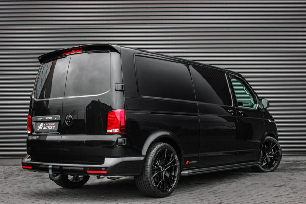 Volkswagen Transporter 2.0 TDI L2H1 150PK FULL BLACK / JB- EDITION / LEDEREN BEKLEDING / VERLAGINGSVEREN / APPLE CARPLAY / SPOILER