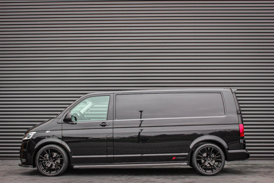 Volkswagen Transporter 2.0 TDI L2H1 150PK FULL BLACK / JB- EDITION / LEDEREN BEKLEDING / VERLAGINGSVEREN / APPLE CARPLAY / SPOILER