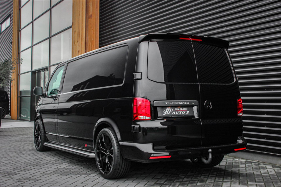 Volkswagen Transporter 2.0 TDI L2H1 150PK FULL BLACK / JB- EDITION / LEDEREN BEKLEDING / VERLAGINGSVEREN / APPLE CARPLAY / SPOILER