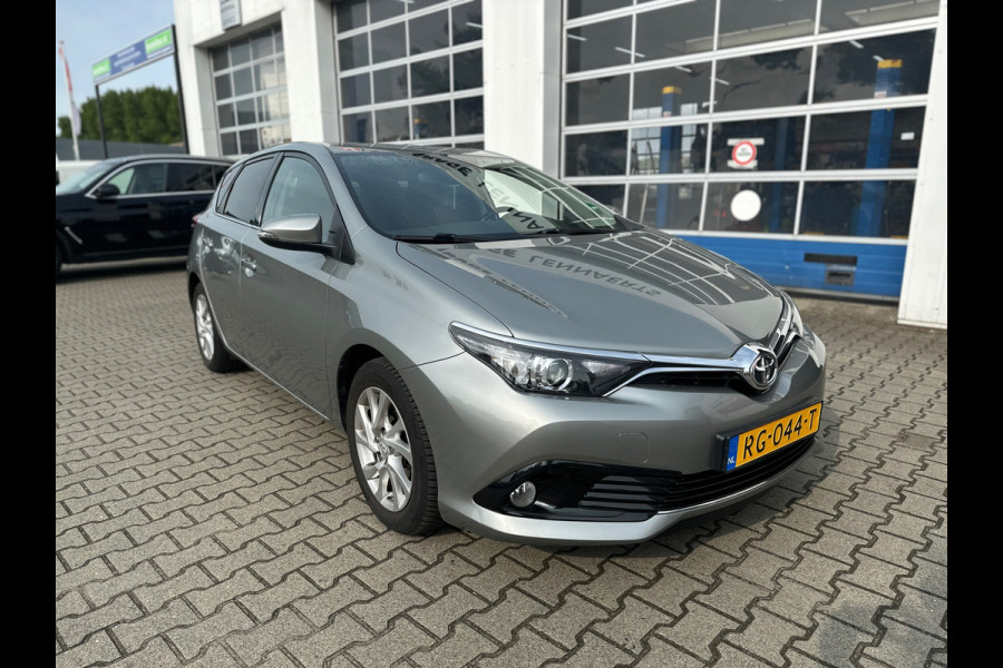 Toyota Auris 1.2T Dynamic