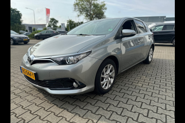 Toyota Auris 1.2T Dynamic