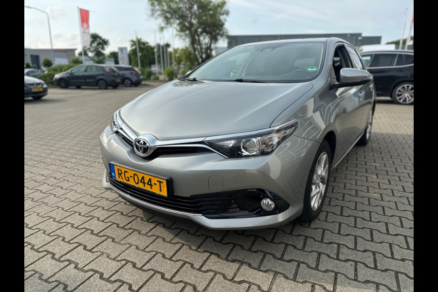 Toyota Auris 1.2T Dynamic