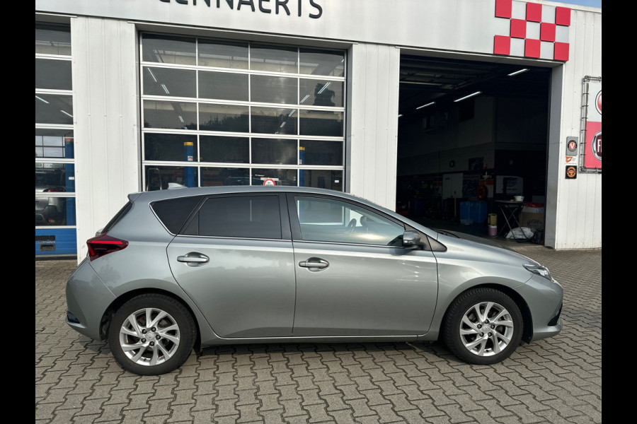 Toyota Auris 1.2T Dynamic