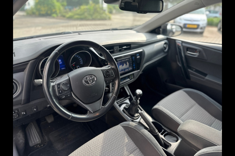 Toyota Auris 1.2T Dynamic