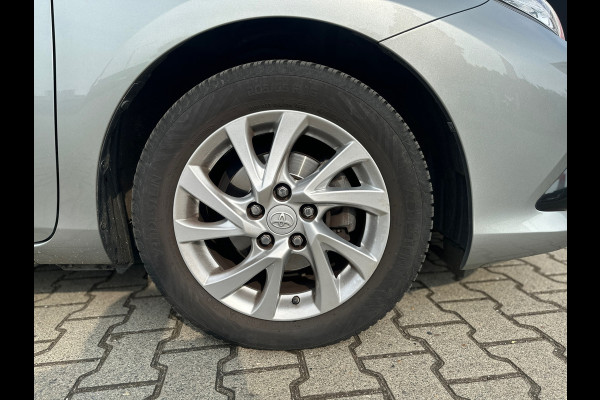 Toyota Auris 1.2T Dynamic