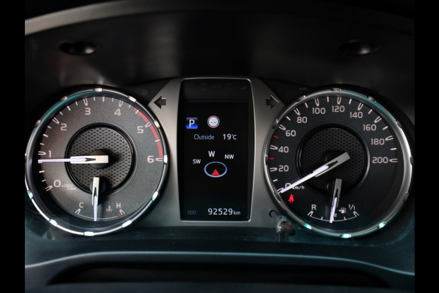 Toyota Hilux 2.8 D-4D XtraCab Professional Premium | Automaat | 3500 KG Trekg