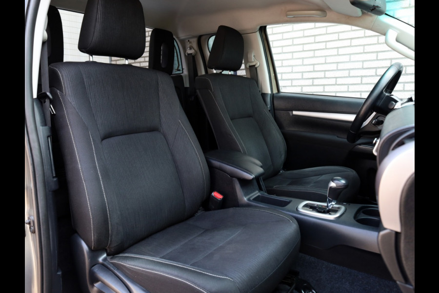 Toyota Hilux 2.8 D-4D XtraCab Professional Premium | Automaat | 3500 KG Trekg