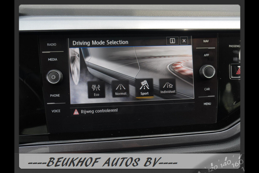 Volkswagen Polo 1.0 TSI Highline Panoramadak Xenon Carplay