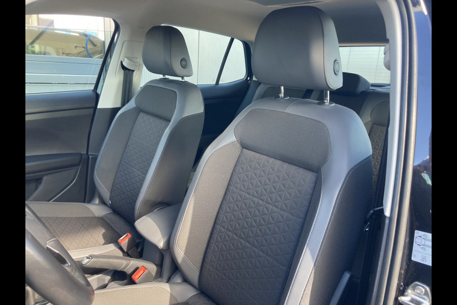 Volkswagen T-Cross 1.0 TSi 115pk Style LED/CARPLAY/NAVI/PDC/TREKHAAK/WINTERPACK