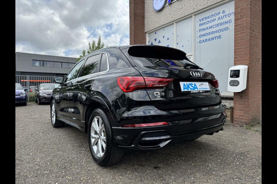 Audi Q3 35 TFSI 150pk 2 x S Line S-Tronic Dynamic Light LED Keyless Sfeerverlichting CarPlay Leder Stlvw