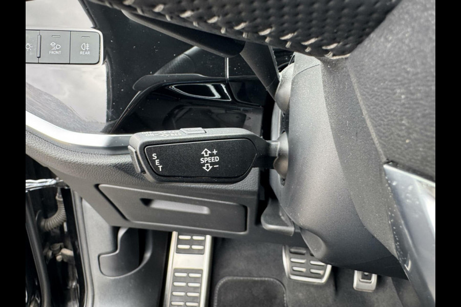 Audi Q3 35 TFSI 150pk 2 x S Line S-Tronic Dynamic Light LED Keyless Sfeerverlichting CarPlay Leder Stlvw