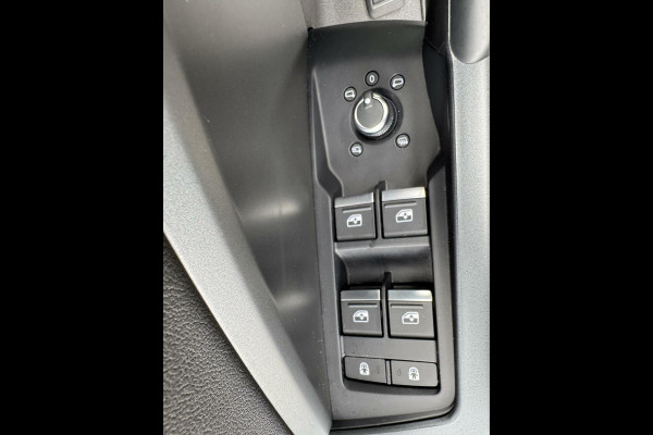 Audi Q3 35 TFSI 150pk 2 x S Line S-Tronic Dynamic Light LED Keyless Sfeerverlichting CarPlay Leder Stlvw