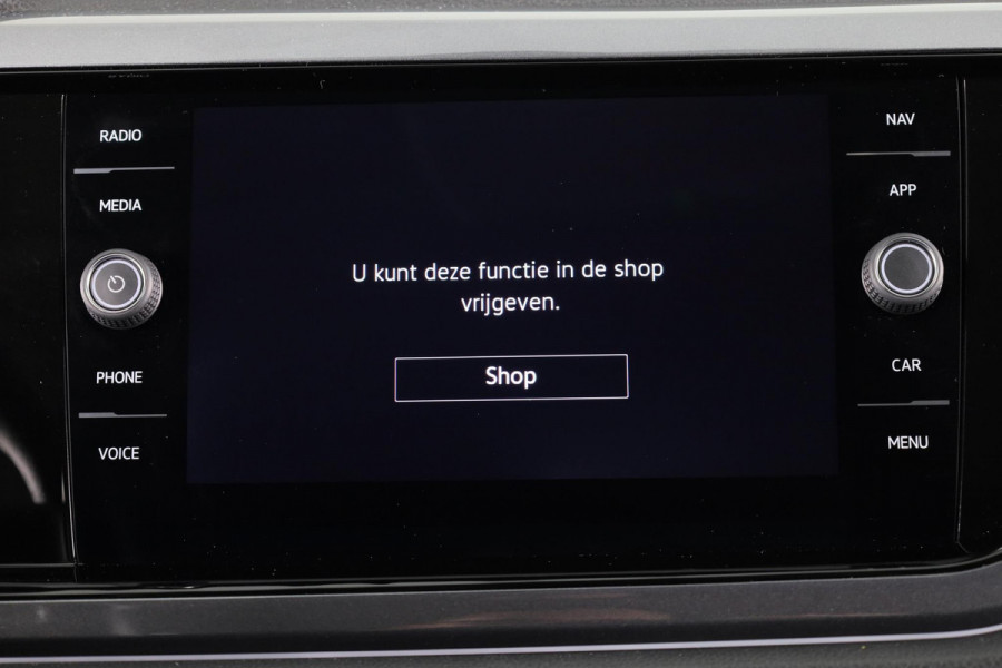 Volkswagen Polo 1.0 TSI Style 95 pk | Navigatie | LM-velgen|Parkeersensoren | Digital display| Trekhaak