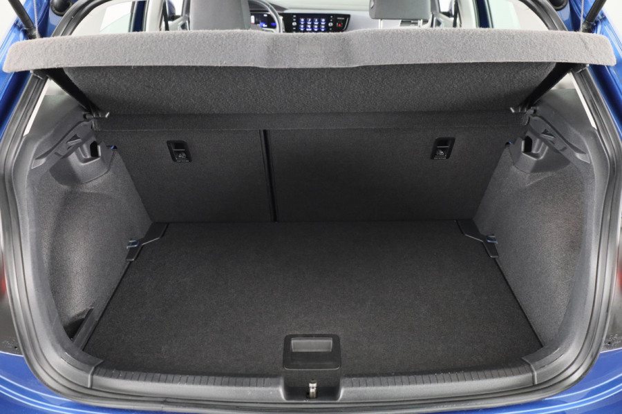 Volkswagen Polo 1.0 TSI Style 95 pk | Navigatie | LM-velgen|Parkeersensoren | Digital display| Trekhaak