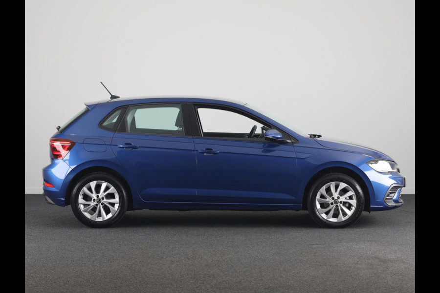 Volkswagen Polo 1.0 TSI Style 95 pk | Navigatie | LM-velgen|Parkeersensoren | Digital display| Trekhaak