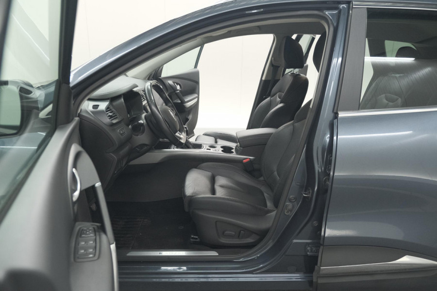 Renault Kadjar TCe 140 Intens | Trekhaak | Camera | Dodehoek | Pack Leder | Navigatie