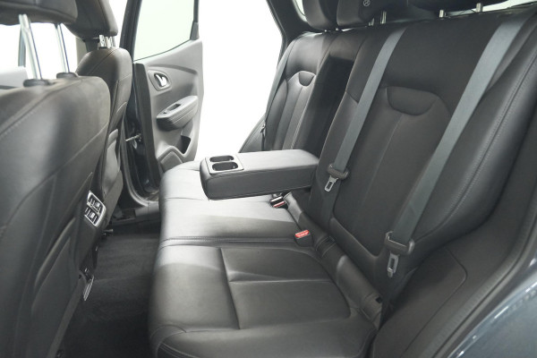 Renault Kadjar TCe 140 Intens | Trekhaak | Camera | Dodehoek | Pack Leder | Navigatie