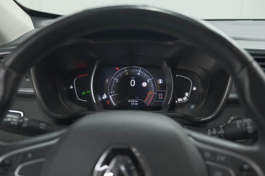 Renault Kadjar TCe 140 Intens | Trekhaak | Camera | Dodehoek | Pack Leder | Navigatie