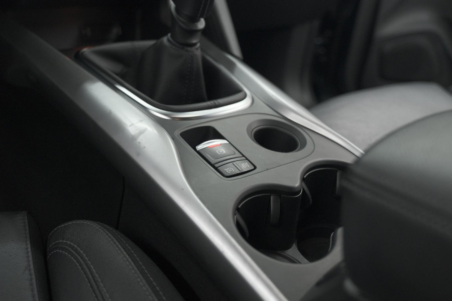 Renault Kadjar TCe 140 Intens | Trekhaak | Camera | Dodehoek | Pack Leder | Navigatie
