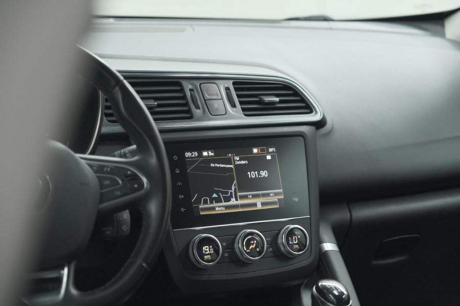 Renault Kadjar TCe 140 Intens | Trekhaak | Camera | Dodehoek | Pack Leder | Navigatie