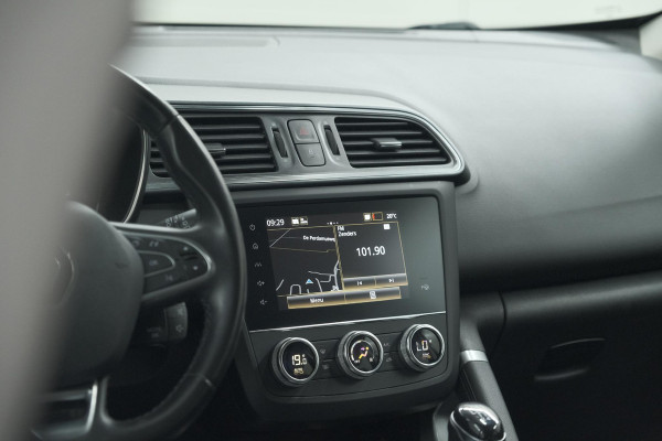 Renault Kadjar TCe 140 Intens | Trekhaak | Camera | Dodehoek | Pack Leder | Navigatie