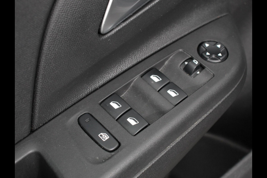 Opel CORSA-E Edition 50 kWh Climate control Cruise control Parkeersensor achter + camera Lichtmetalen velgen Apple Carplay/ Android Auto