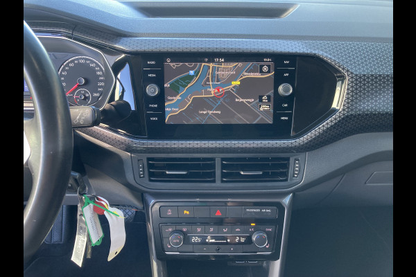 Volkswagen T-Cross 1.0 TSi 115pk Style LED/CARPLAY/NAVI/PDC/TREKHAAK/WINTERPACK