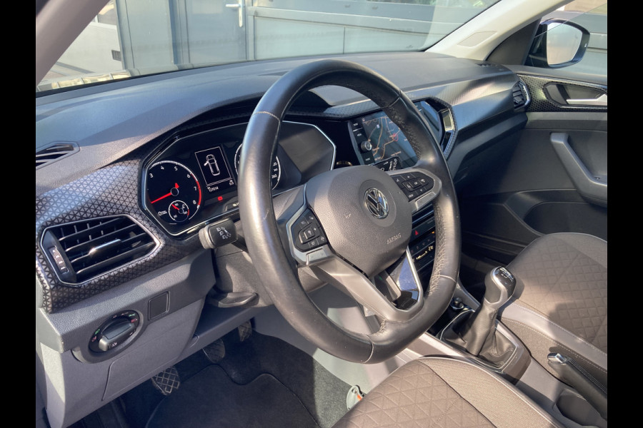 Volkswagen T-Cross 1.0 TSi 115pk Style LED/CARPLAY/NAVI/PDC/TREKHAAK/WINTERPACK