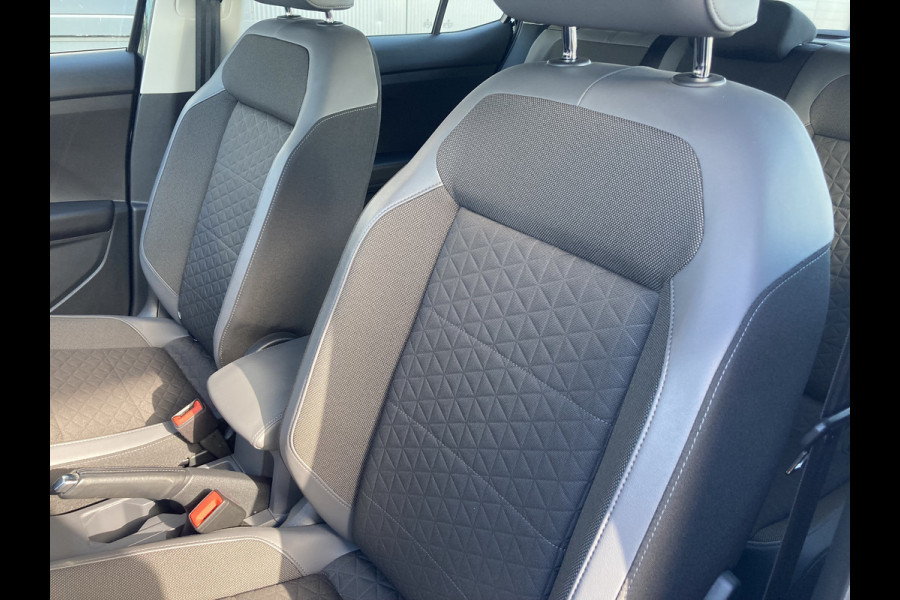 Volkswagen T-Cross 1.0 TSi 115pk Style LED/CARPLAY/NAVI/PDC/TREKHAAK/WINTERPACK
