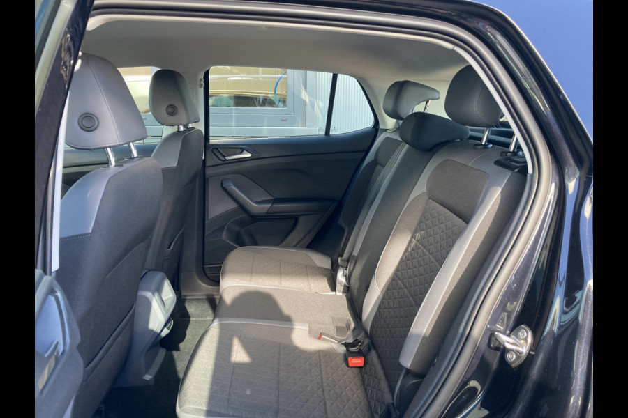 Volkswagen T-Cross 1.0 TSi 115pk Style LED/CARPLAY/NAVI/PDC/TREKHAAK/WINTERPACK