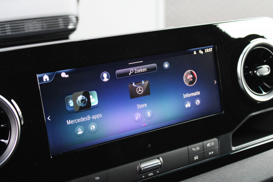 Mercedes-Benz Sprinter 317CDI L2H2 Pro - Mbux 10 - 3.5t Trekhaak - Betimmering - Camera - Carplay - Bind spot - Cruise - Smartphone integratie - Rijkla