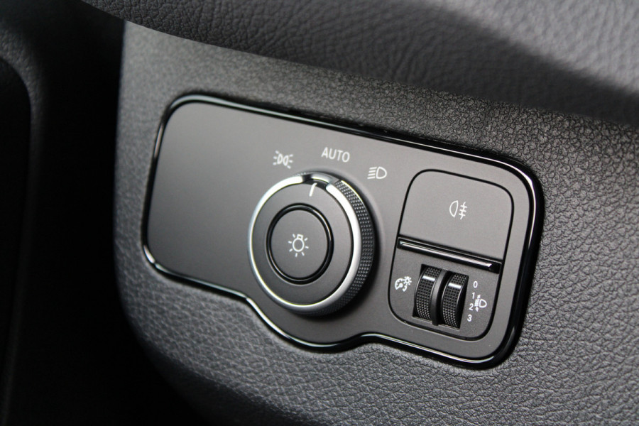 Mercedes-Benz Sprinter 317CDI L2H2 Pro - Mbux 10 - 3.5t Trekhaak - Betimmering - Camera - Carplay - Bind spot - Cruise - Smartphone integratie - Rijkla