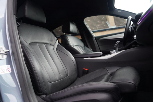 BMW 5 Serie 540i xDrive High Executive | M-pakket | Stoelverwarming / Verkoeling | Camera | Cruise control | Shadowline | NAP |