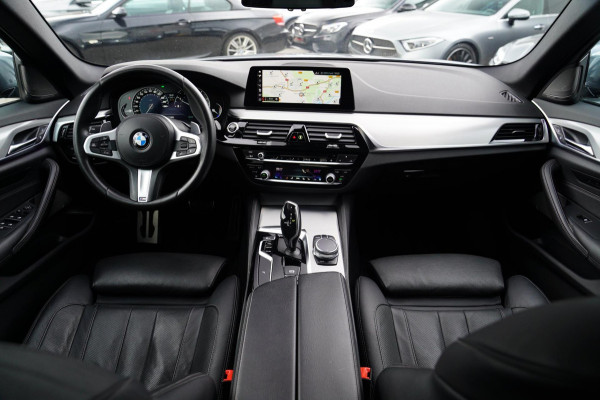 BMW 5 Serie 540i xDrive High Executive | M-pakket | Stoelverwarming / Verkoeling | Camera | Cruise control | Shadowline | NAP |