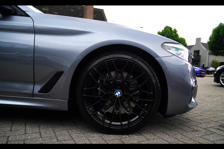 BMW 5 Serie 540i xDrive High Executive | M-pakket | Stoelverwarming / Verkoeling | Camera | Cruise control | Shadowline | NAP |
