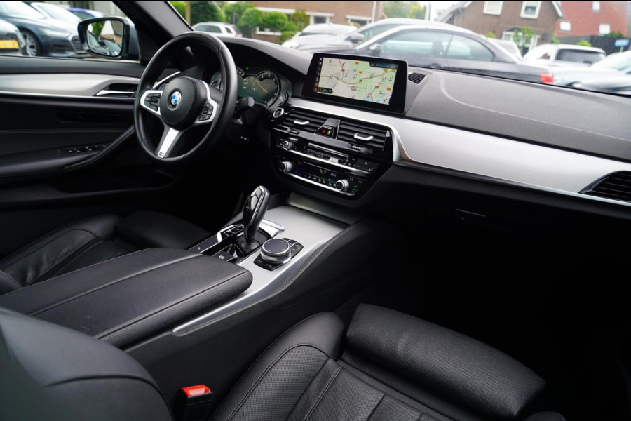 BMW 5 Serie 540i xDrive High Executive | M-pakket | Stoelverwarming / Verkoeling | Camera | Cruise control | Shadowline | NAP |